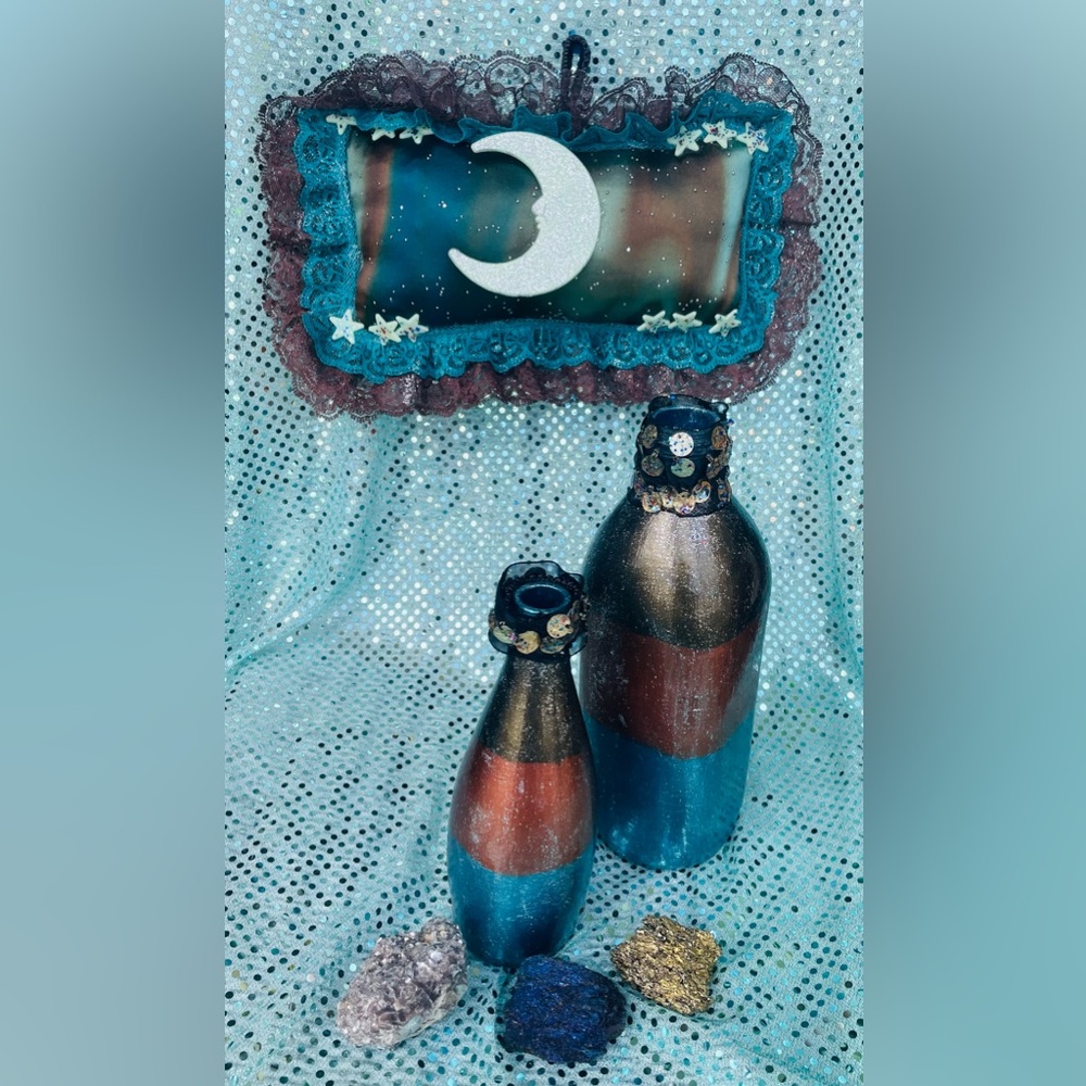 Handcrafted Cosmic Elements Bottles &Pillow 2-Sided GrapeScented Glow InDark Set